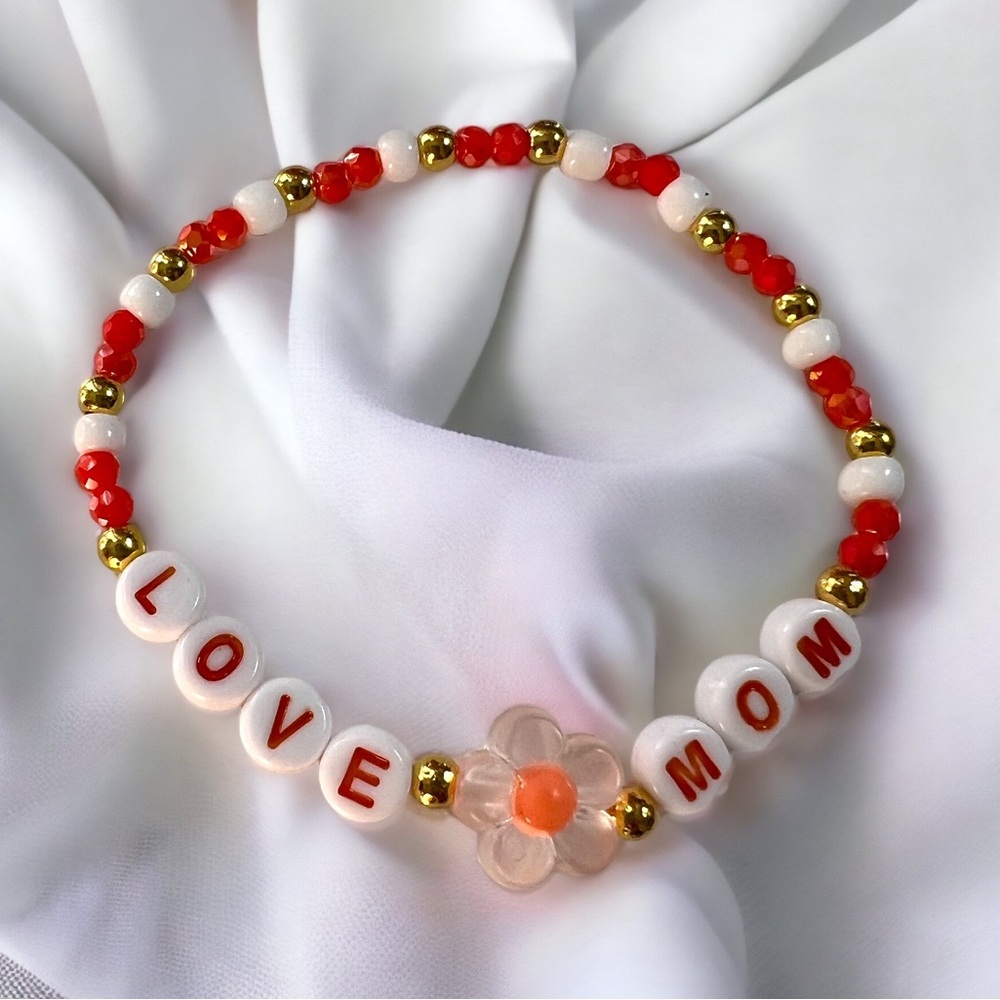 Love mom bead bracelet